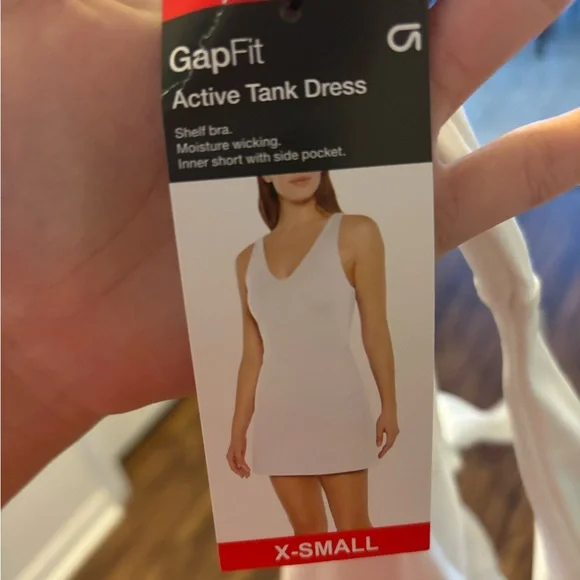 GapFit Women's Moisture Wicking Shelf Bra Active Tank Dress (Bright White, XS) GapFit Women's Moisture Wicking Shelf Bra Active Tank Dress (Bright White, XS)